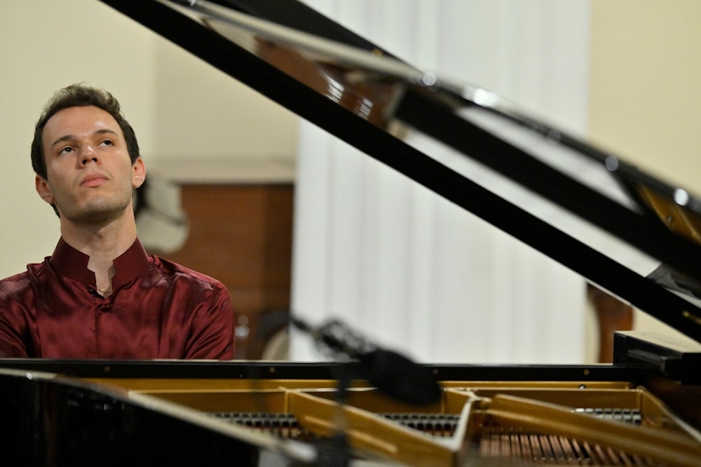 عازف البيانو الإيطالي الشاب غبريال ستراتا