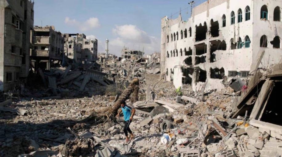 قصف مكثف في مدينة غزة والمنطقة الوسطى.. وقوات الاحتلال تحاصر مدنيين في رفح