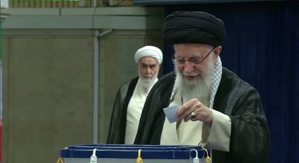 إيران: فتح صناديق الاقتراع في الانتخابات الرئاسية.. والسيد خامنئي يدعو لمشاركة شعبية واسعة