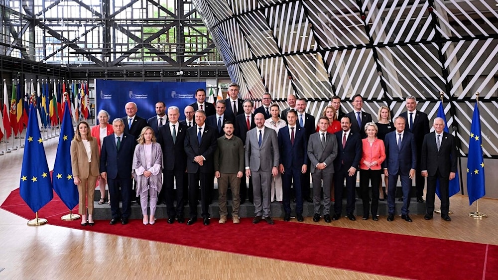 صورة جماعية لقادة الاتحاد الأوروبي خلال قمتهم في بروكسل