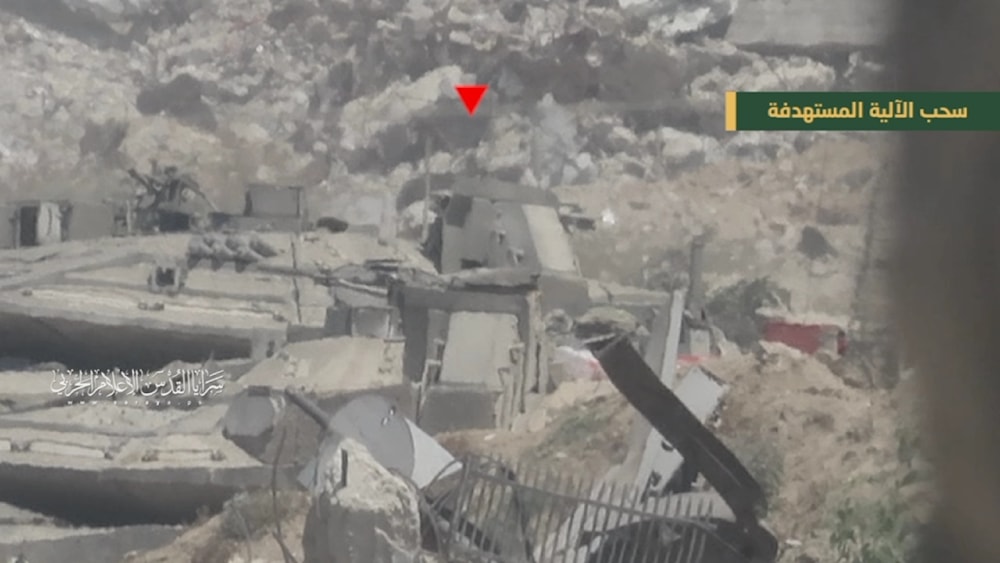 مشاهد من تفجير سرايا القدس عبوة بآلية عسكرية إسرائيلية في حي الشجاعية شرقي مدينة غزة ضمن معركة طوفان الأقصى (الإعلام الحربي)