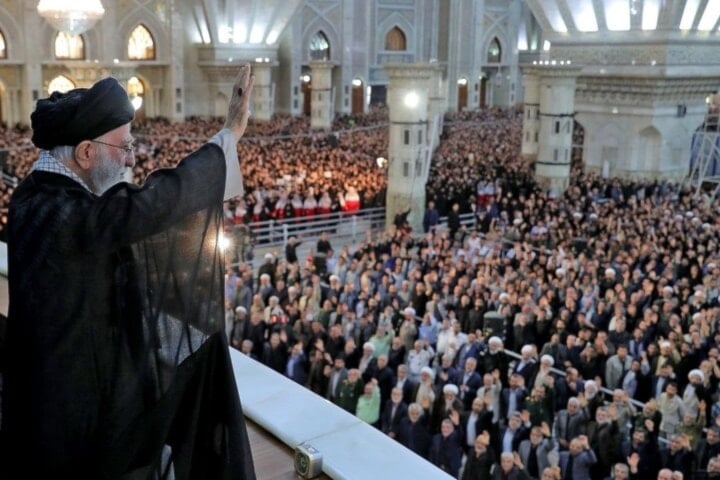 السيد خامنئي: طوفان الأقصى أفشلت الخطط الغربية للمنطقة.. والانتخابات المٌقبلة استحقاق كبير