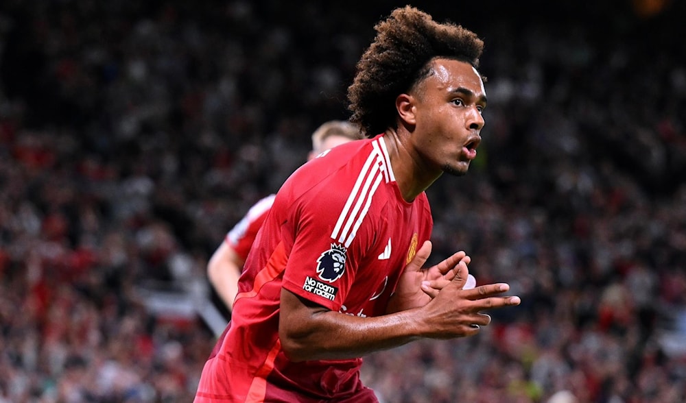 Joshua Zirkzee Leads Manchester United to a Narrow 1-0 Victory Over Fulham in Premier League Opener