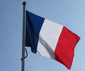 فرنسا: الإعلان عن تشكيلة حكومية جديدة والابقاء على حليف ماكرون وزيراً للمالية فرنسا: الإعلان عن تشكيلة حكومية جديدة والابقاء على حليف ماكرون وزيراً للمالية