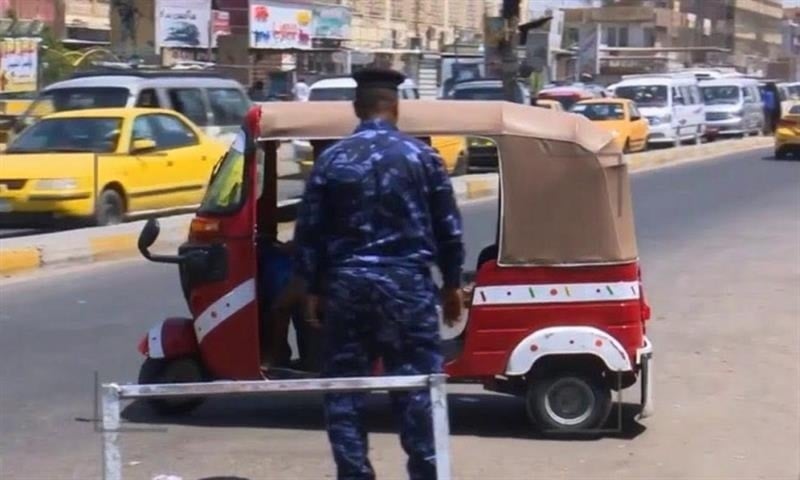 التوكتوك في العراق: جدلٌ بين البدل المنخفض والفوضى المرورية