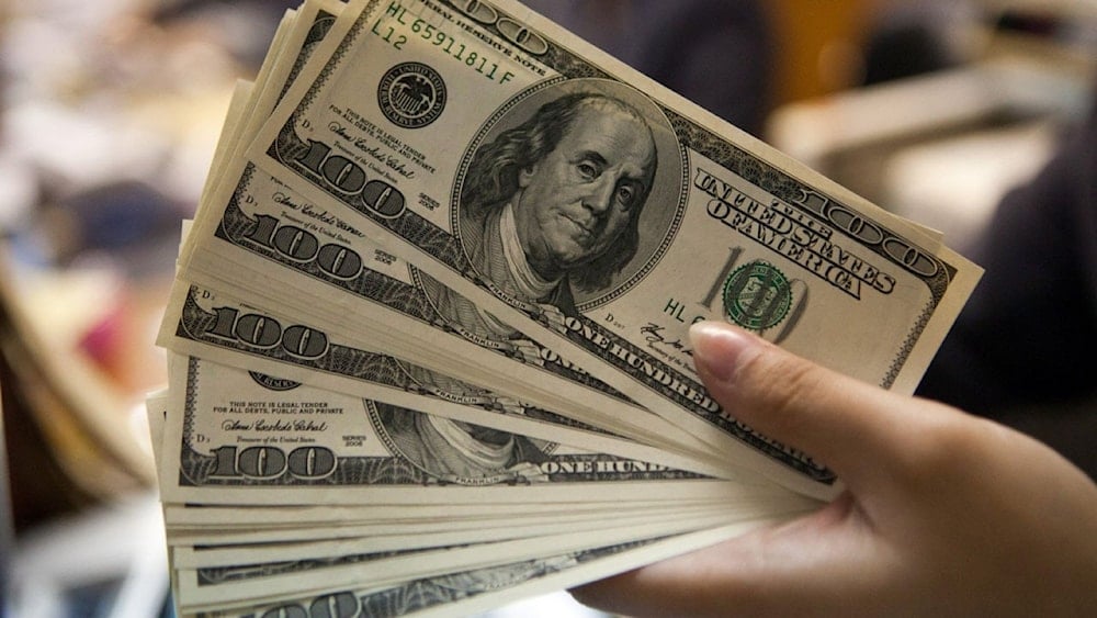 استقرار الدولار وسط توقعات بتهدئة التوتر بين الصين والولايات المتحدة