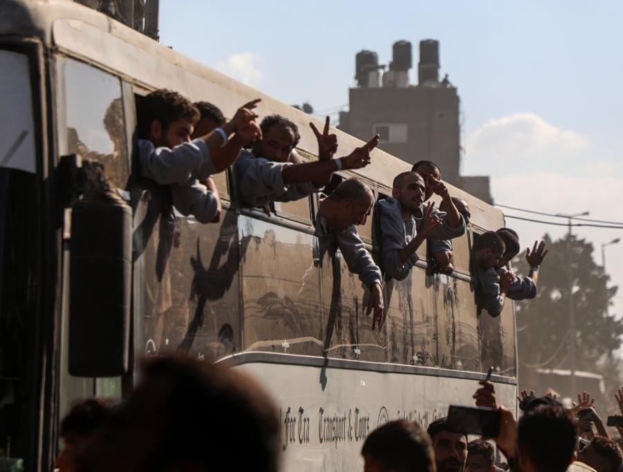 فلسطينيون محررون من السجون الإسرائيلية