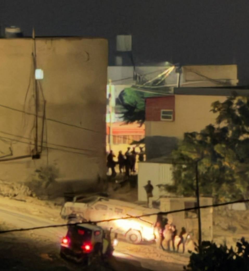 قوات الاحتلال تداهم منازل الأهالي خلال اقتحام قرية البرج جنوبي الخليل
