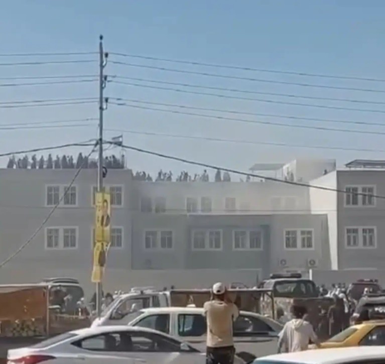 اندلاع حريق داخل مدرسة للبنات