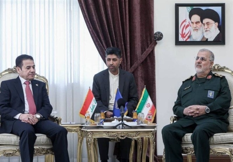 باكبور والأعرجي خلال لقائهما اليوم في طهران (تسنيم الإيرانية)