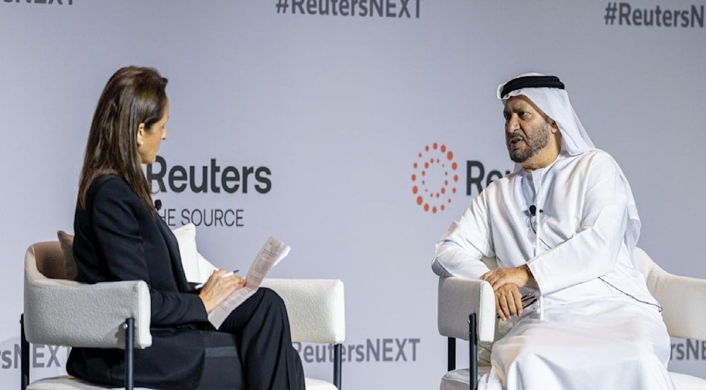 أنور قرقاش المستشار الدبلوماسي لرئيس الإمارات يتحدث خلال مقابلة بقمة رويترز نكست الخليجية في أبوظبي
