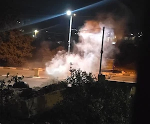 مواجهات بين الشبان الفلسطينيين وقوات الاحتلال في بلدة بيت فوريك شرق نابلس شمالي الضفة الغربية (وسائل إعلام فلسطينية) مواجهات بين الشبان الفلسطينيين وقوات الاحتلال في بلدة بيت فوريك شرق نابلس شمالي الضفة الغربية (وسائل إعلام فلسطينية)