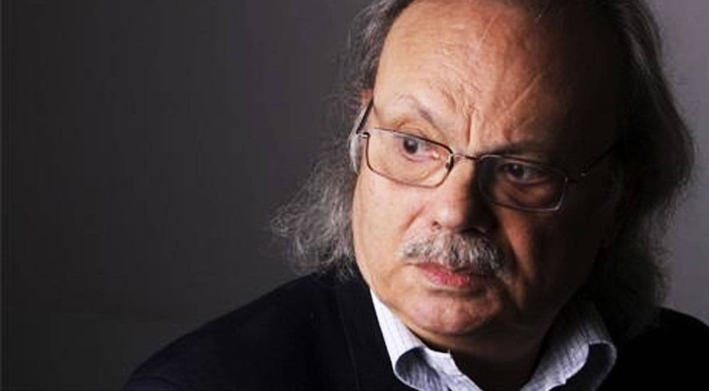 لو كان أنسي الحاج يعتبر رسائله إلى غادة السمان نصوصاً أدبية لنشر بعضها لكنه يعلم أنها مجرد انفعالات رفع فيها من منسوب تصوّره لمعشوقته