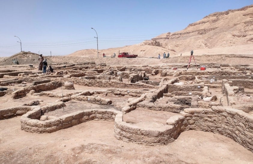 اكتشاف حصن عمره 3000 عام شمالي سيناء مرتبط برحلة الخروج التوراتية