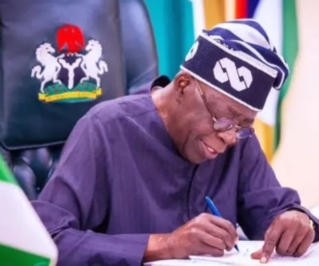 رئيس نيجيريا بولا تينوبو