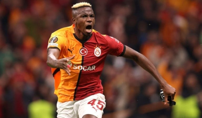 فيكتوري أوسيمين على رادار برشلونة