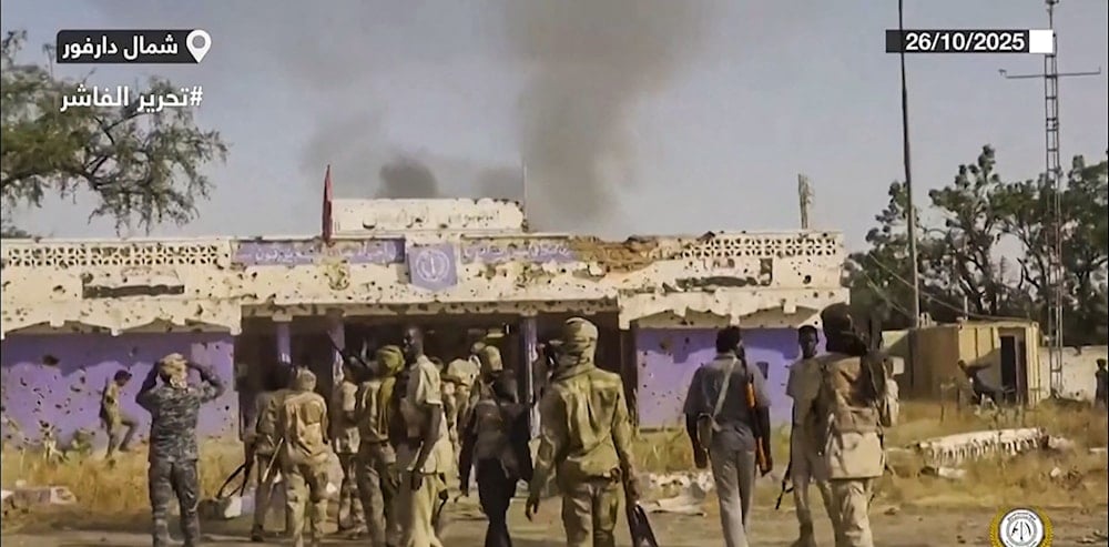 صورة مأخوذة من مقطع فيديو نُشر على حساب قوات الدعم السريع في مدينة الفاشر بالسودان على تليغرام في 26تشرين الأول/أكتوبر 2025
