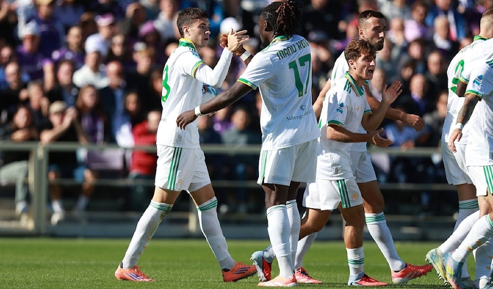 روما يقلب الطاولة على فيورنتينا ويواصل مطاردة الصدارة