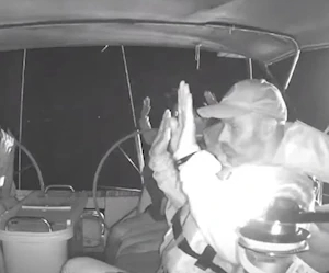 ناشطون سويسريون ينددون بظروف احتجازهم غير الإنسانية بعد اعتراض أسطول الصمود (أرشيفية) ناشطون سويسريون ينددون بظروف احتجازهم غير الإنسانية بعد اعتراض أسطول الصمود (أرشيفية)