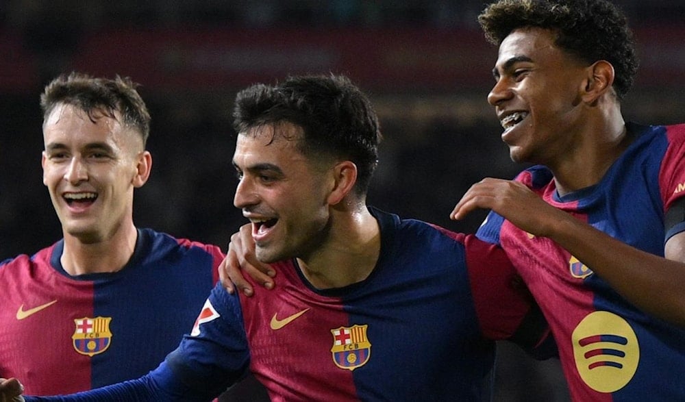 صراع إنكليزي على لاعب وسط برشلونة