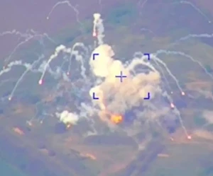 مشاهد لتدمير طائرة من طراز "ميغ 29" ومنصة "إس 300 بي إس" تابعة لأوكرانيا (سبوتنيك) مشاهد لتدمير طائرة من طراز "ميغ 29" ومنصة "إس 300 بي إس" تابعة لأوكرانيا (سبوتنيك)