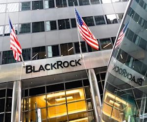 تحقيقات أميركية تكشف عملية احتيال معقدة استهدفت "بلاك روك" بقيمة تقارب 500 مليون دولار (أرشيفية) تحقيقات أميركية تكشف عملية احتيال معقدة استهدفت "بلاك روك" بقيمة تقارب 500 مليون دولار (أرشيفية)