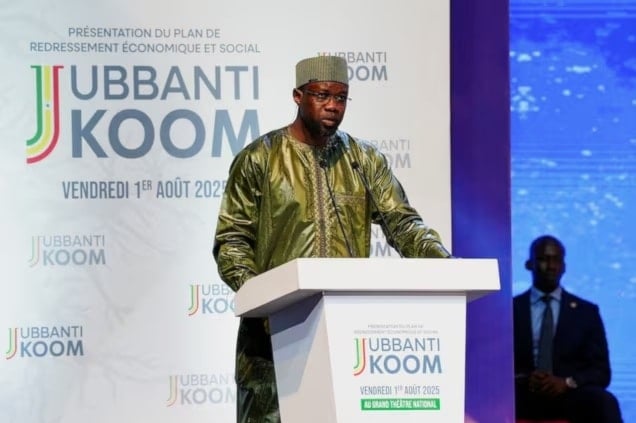 رئيس وزراء السنغال عثمان سونكو يتحدث خطة التعافي الاقتصادي في السنغال (رويترز)