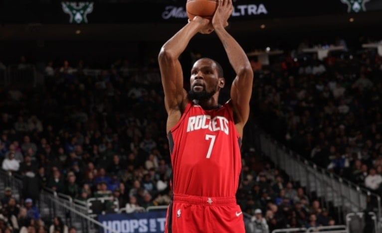 كان دورانت (37 عاماً) أفضل مُسجِّل في فريقه (ويب)