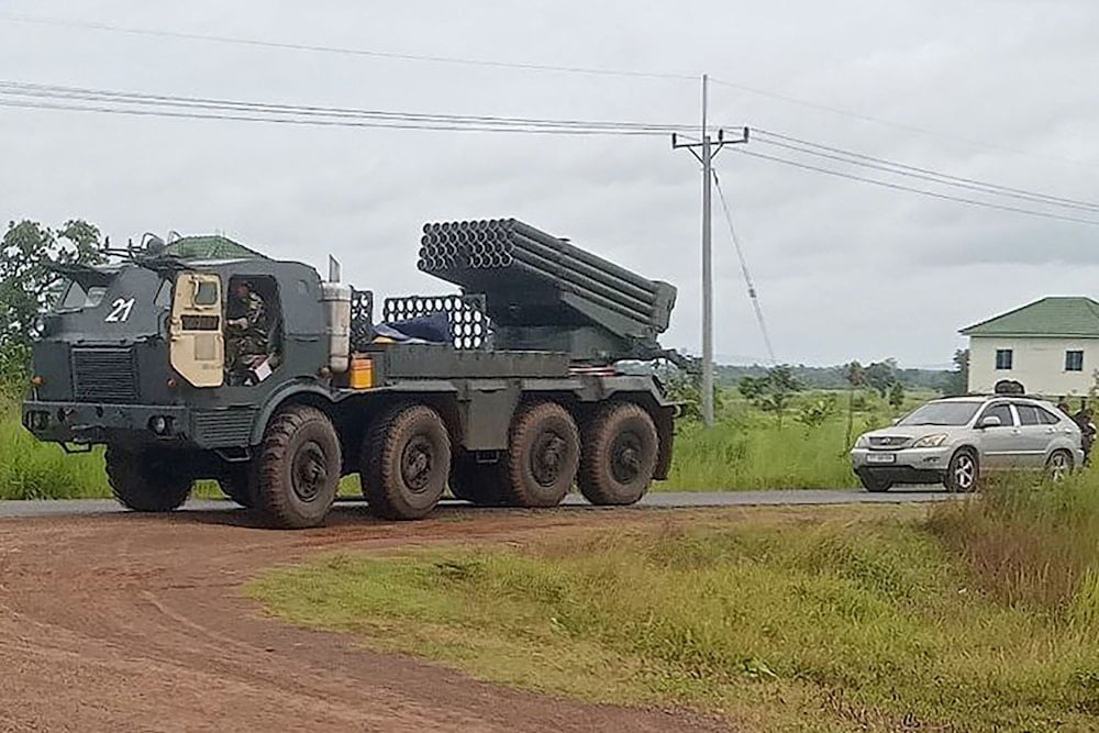 عودة قاذفة صواريخ متعددة من طراز 