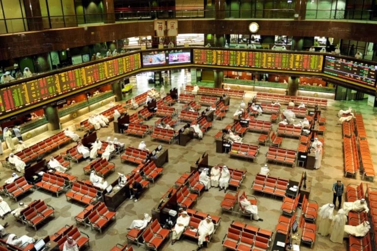 الأسهم الخليجية تهبط مع تضاؤل آمال خفض أسعار الفائدة الأميركية في كانون الأول