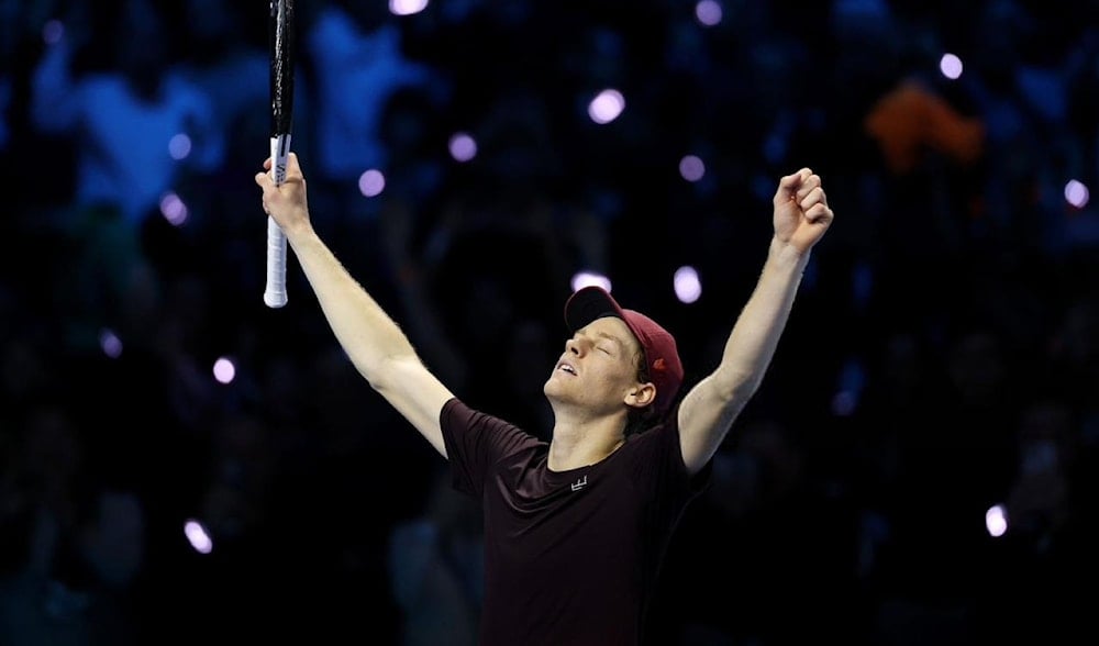 سينر يهزم ألكاراز ويحصد لقب البطولة الختامية ومكافأة مالية ضخمة