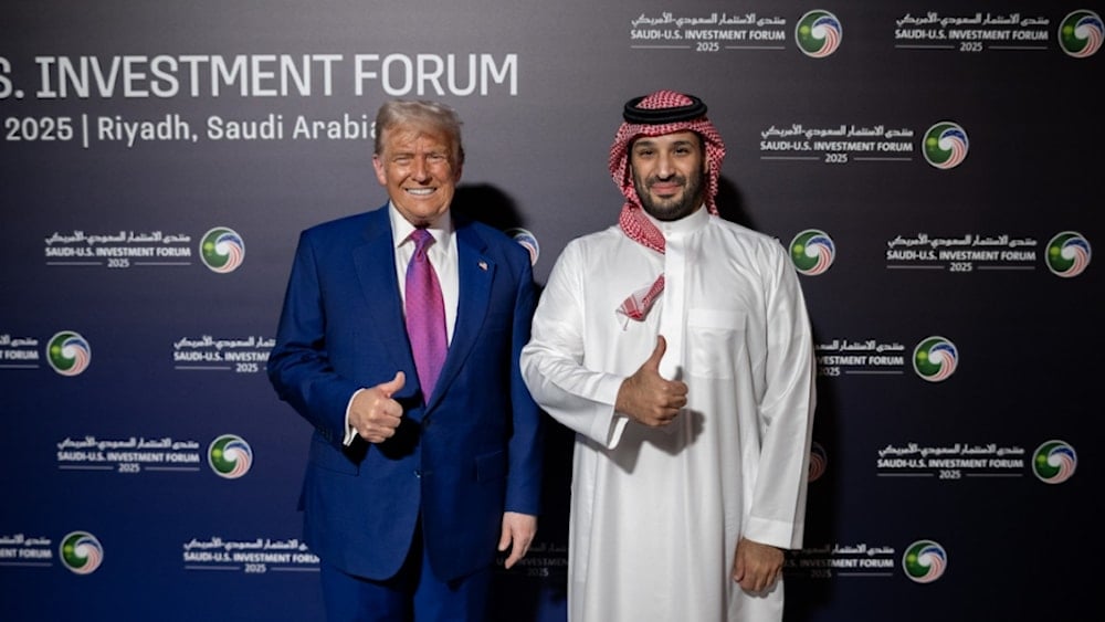 الرئيس الأميركي دونالد ترامب وولي العهد السعودي محمد بن سلمان في الرياض في أيار/مايو 2025 (وكالات)
