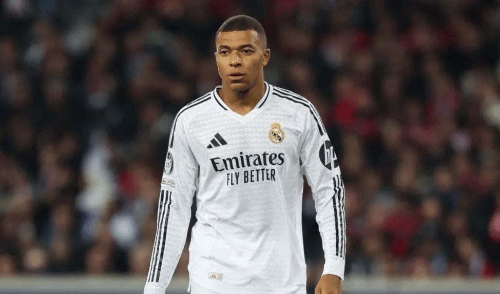 نزاع مبابي وباريس سان جيرمان يصل إلى المحكمة