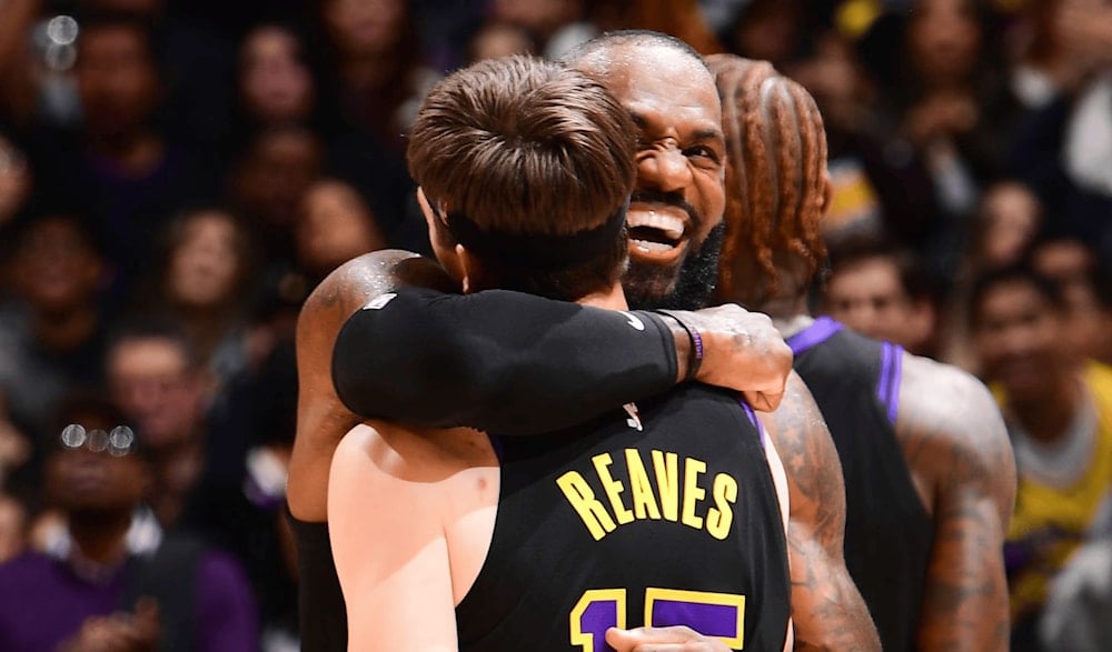 ليبرون يعود بعد الغياب وليكرز يتفوق على جاز في الـNBA