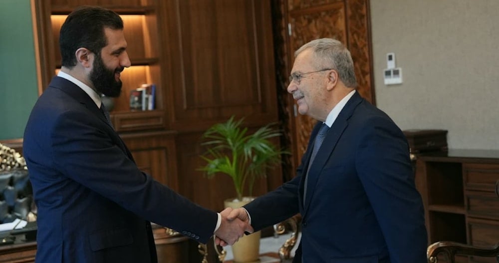 نائب رئيس الحكومة اللبنانية ورئيس المرحلة الانتقالية في سوريا، خلال لقائهما الخميس