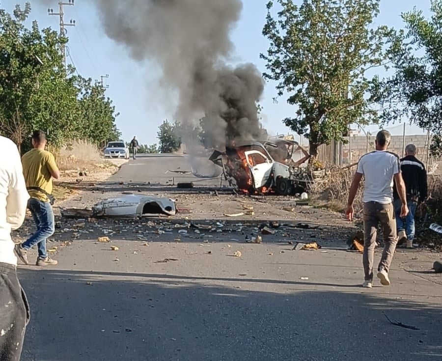 غارة للاحتلال الإسرائيلي تستهدف سيارة في بلدة زوطر الشرقية جنوبي لبنان