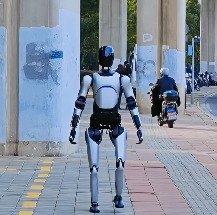 روبوت صيني يحطم رقماً قياسياً في المسير وحيداً و