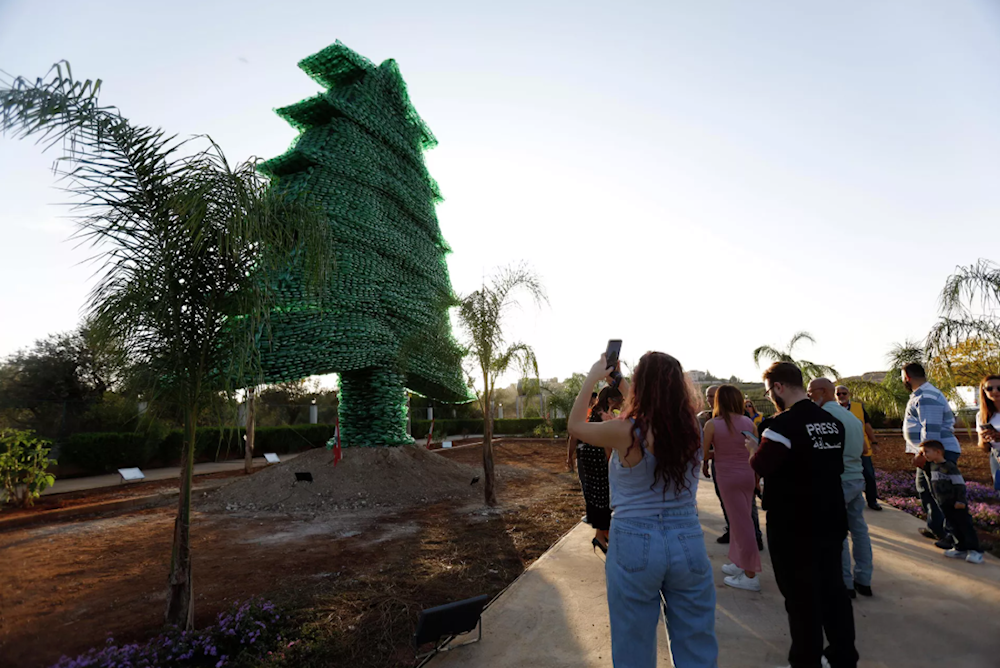 أكبر أرزة بلاستيكية في لبنان تدخل موسوعة 