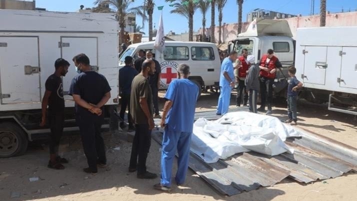 وزارة الصحة في غزة تتسلّم جثامين 15 شهيداً أفرج عنها الاحتلال الإسرائيلي