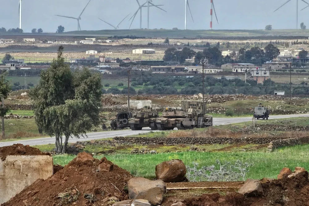 آليات تابعة للاحتلال الإسرائيلي عند المشارف الجنوبية لمدينة القنيطرة السورية (أرشيفية)