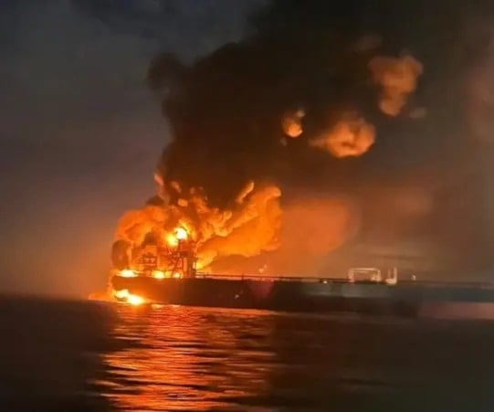 أوكرانيا تعلن استهداف ناقلتين من  الأسطول الروسي في البحر الأسود بالمسيّرات