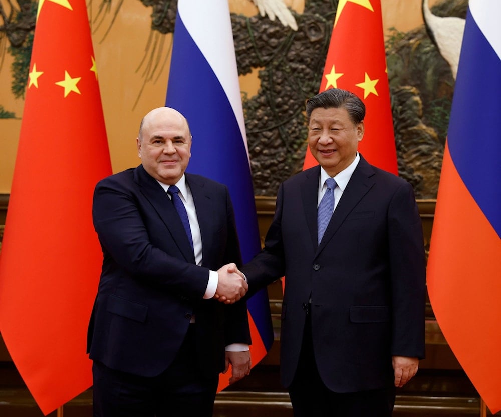 رئيس الوزراء الروسي يبدأ زيارة إلى الصين لتعزيز التعاون الاقتصادي والتكنولوجي