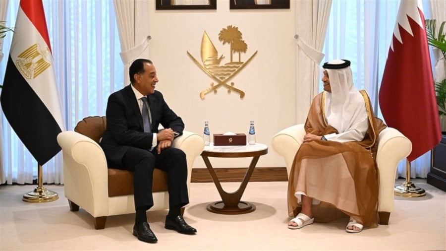 رئيس الوزراء المصري مصطفى مدبولي يلتقي نظيره القطري محمد بن عبد الرحمن بن جاسم آل ثاني بالدوحة