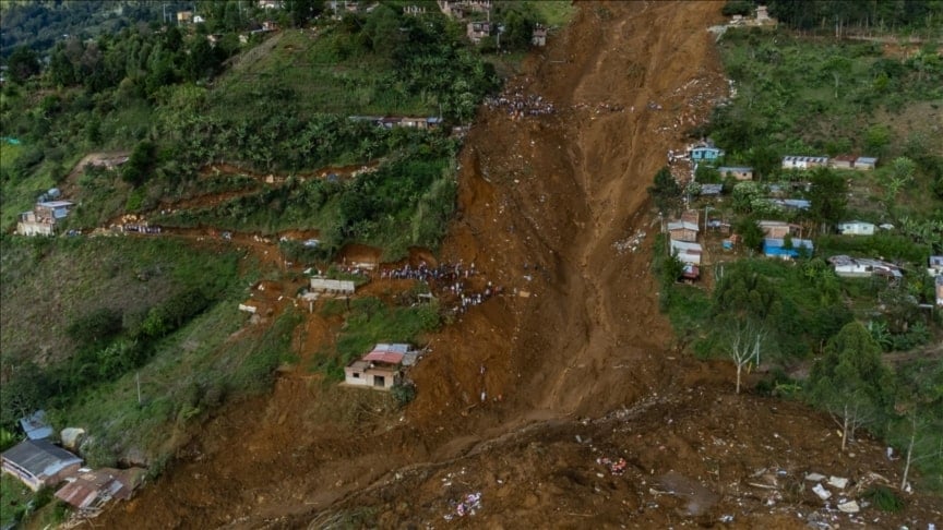 مشهد لانزلاق أرضي في كينيا