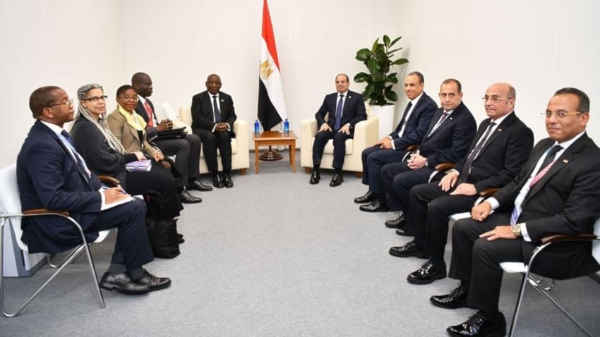 وفد مصري برئاسة الرئيس عبد الفتاح السيسي يلتقي وفداً من جنوب أفريقيا برئاسة الرئيس سيريل رامافوزا