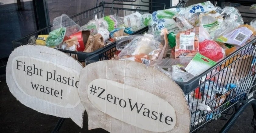 علماء روس يطورون مادة بلاستيكية مصنوعة من النباتات تتحلل ذاتياً