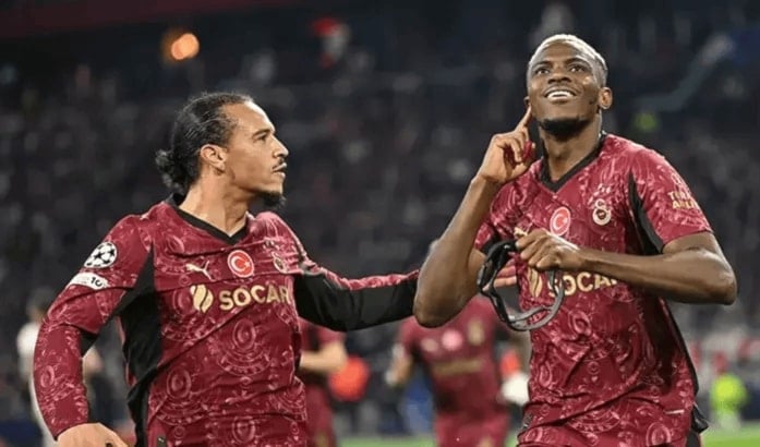 هاتريك أوسيمين يقود غلطة سراي لاكتساح أياكس وتعميق أزمته