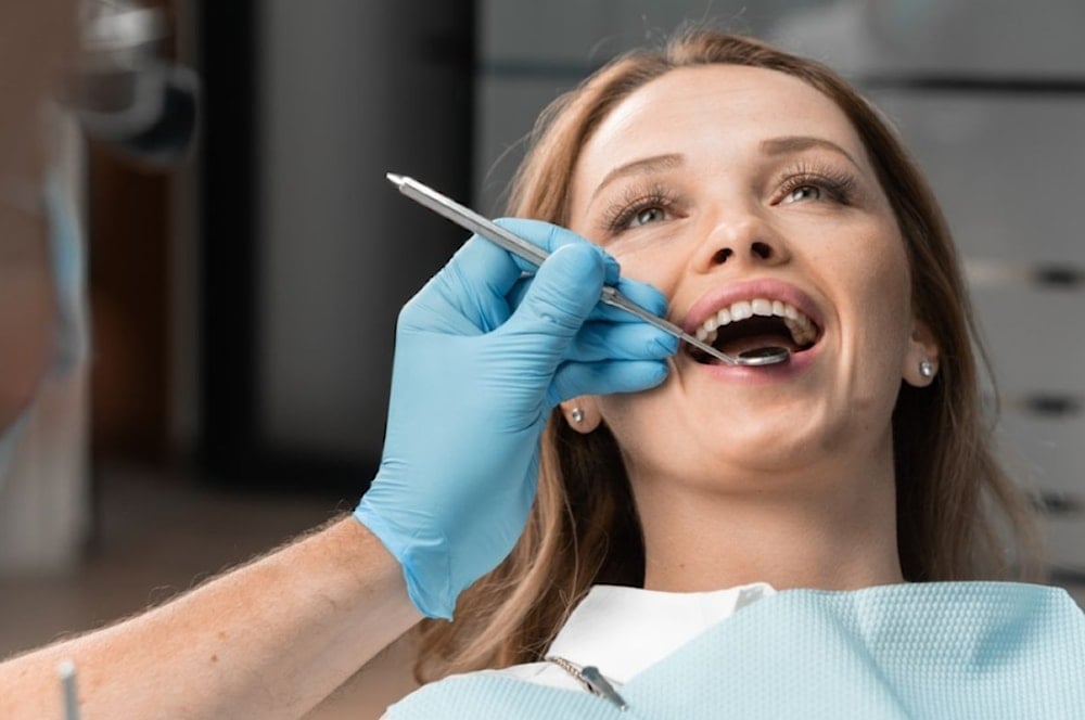 ابتكار هلام يصلح مينا الأسنان التالفة من دون جراحة