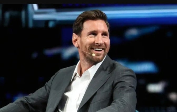 ميسي خلال المنتدى (Getty)