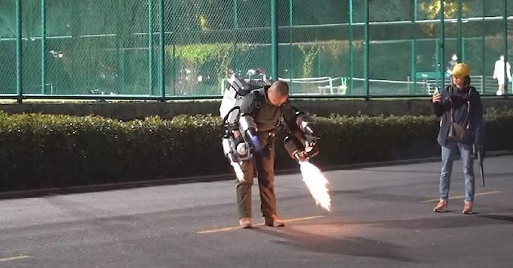 الصين تختبر حقيبة ظهر نفاثة تصل سرعتها إلى 100 كم/ساعة